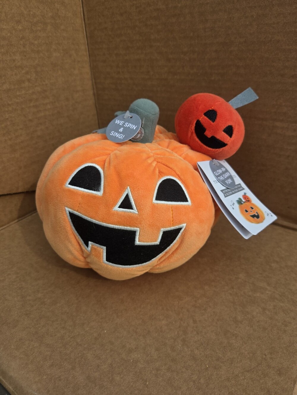 NWT Hallmark Tricks Or Treats Pumpkins